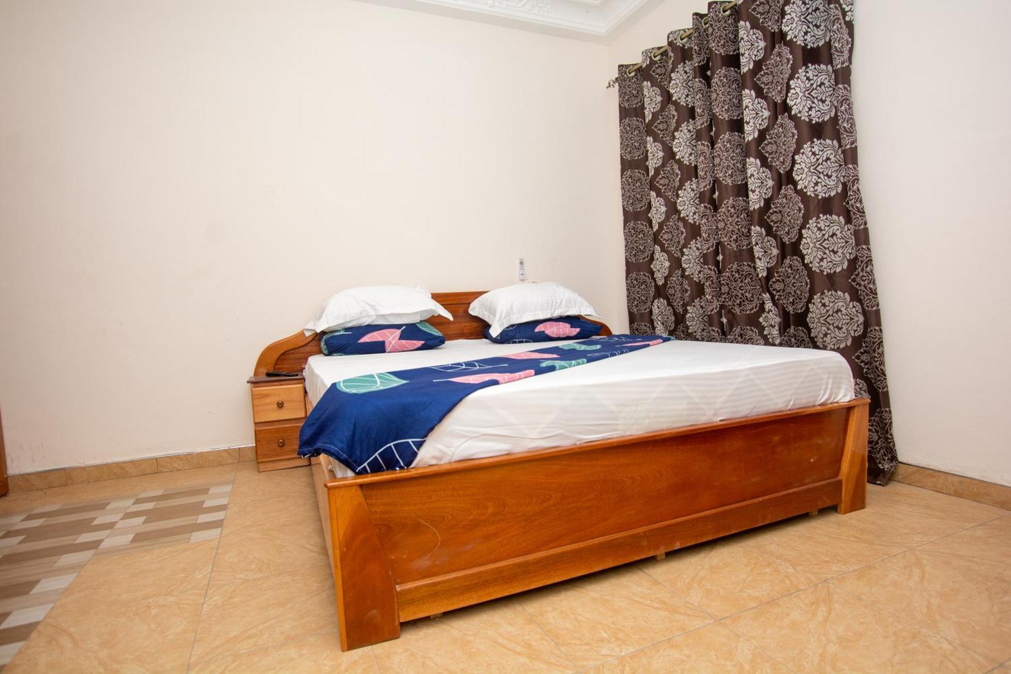 Yaa Asantewaa Inn Ejisu Buitenkant foto