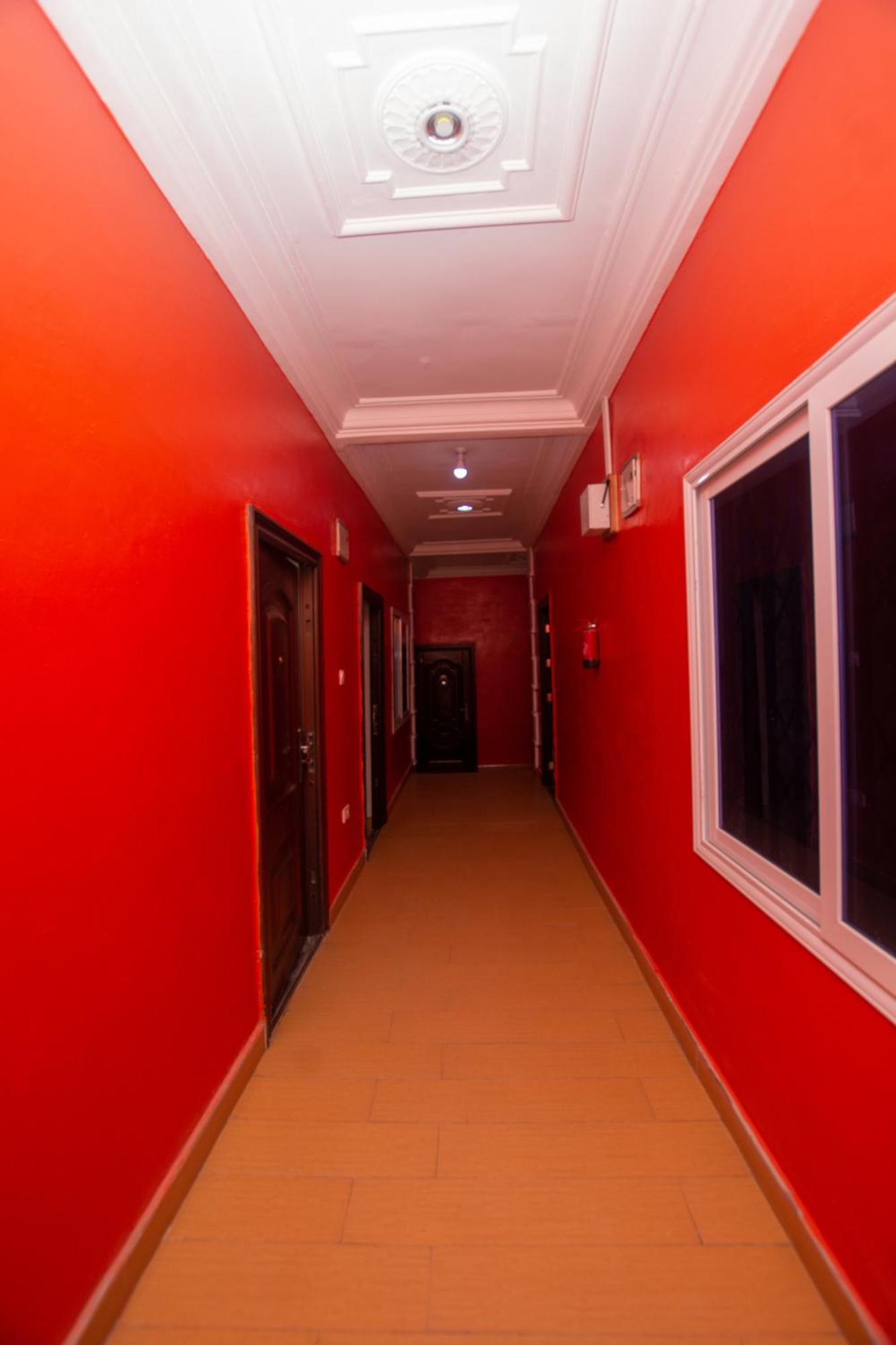 Yaa Asantewaa Inn Ejisu Buitenkant foto
